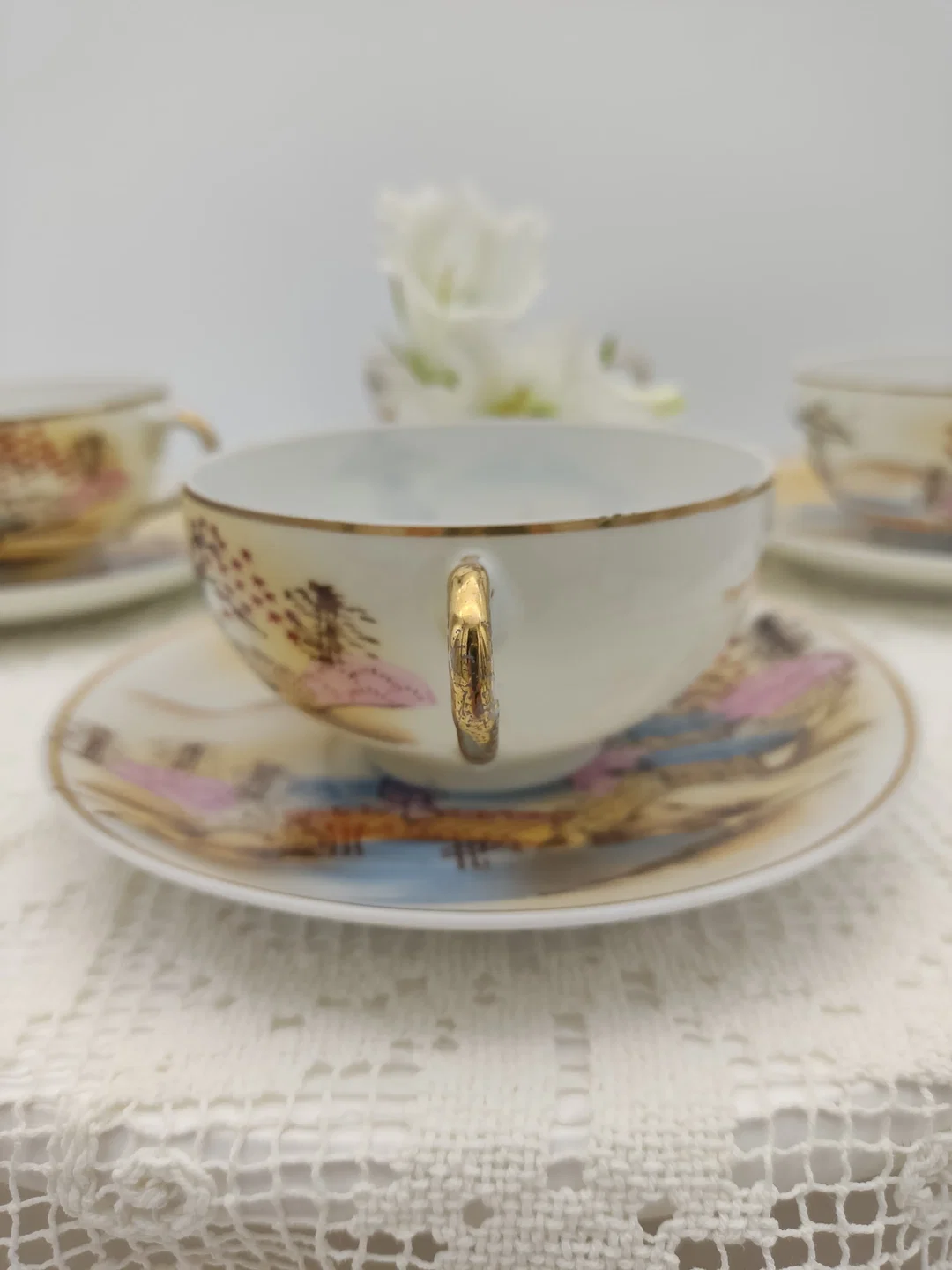 Japanische Teetasse mit Untertasse 4er-Set Porzellan Landschaftmotiv | Asiatische 'Kutani' Stil – Bild 6