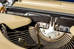 Princess 300 Tab Schreibmaschine Reiseschreibmaschine blau/elfenbein - Bild 3