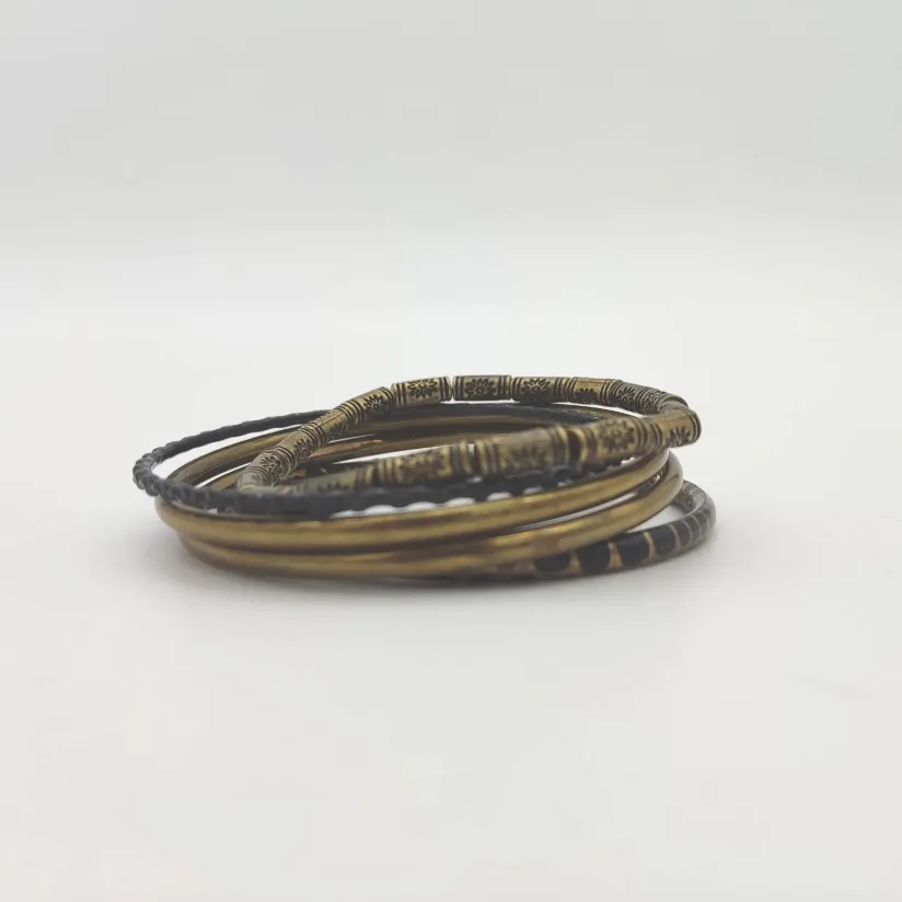 5 Armbänder schwarz, goldfarben S/M - Bild 4