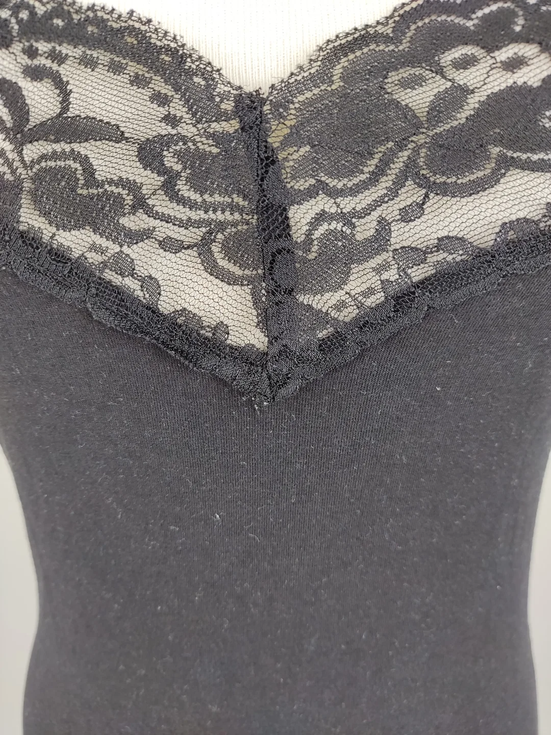 AMISU Spitzen-Top in Schwarz, Größe M – Bild 2