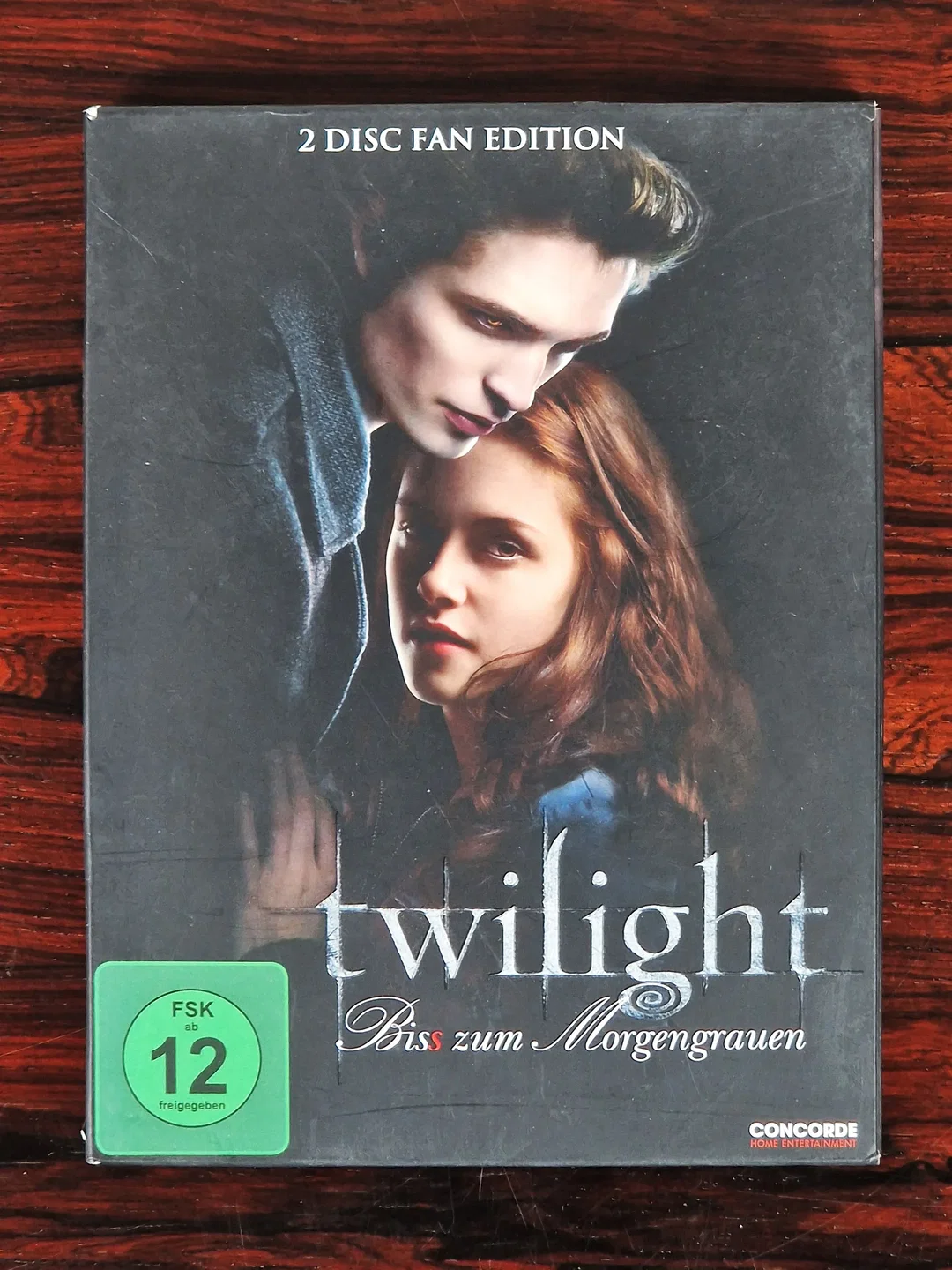 Twilight - Biss zum Morgengrauen - Film - DVD - 2-Disc Fan Edition - Schuber - Bild 1