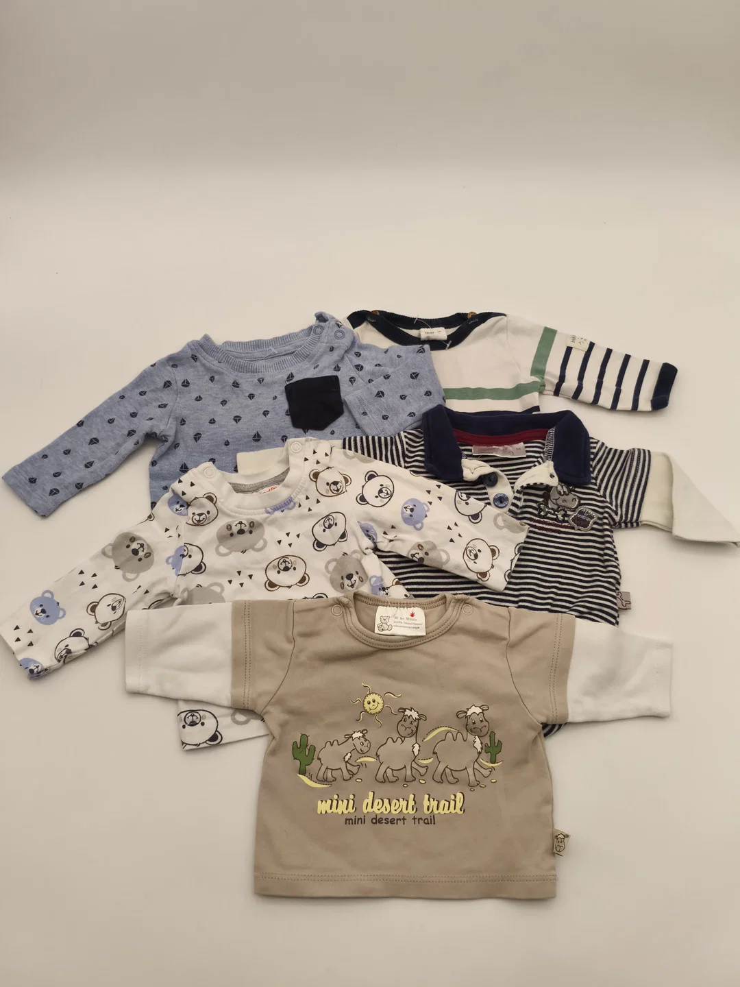 5 Stk. Baby- Oberteile, Gr. 50/56 – Bild 1
