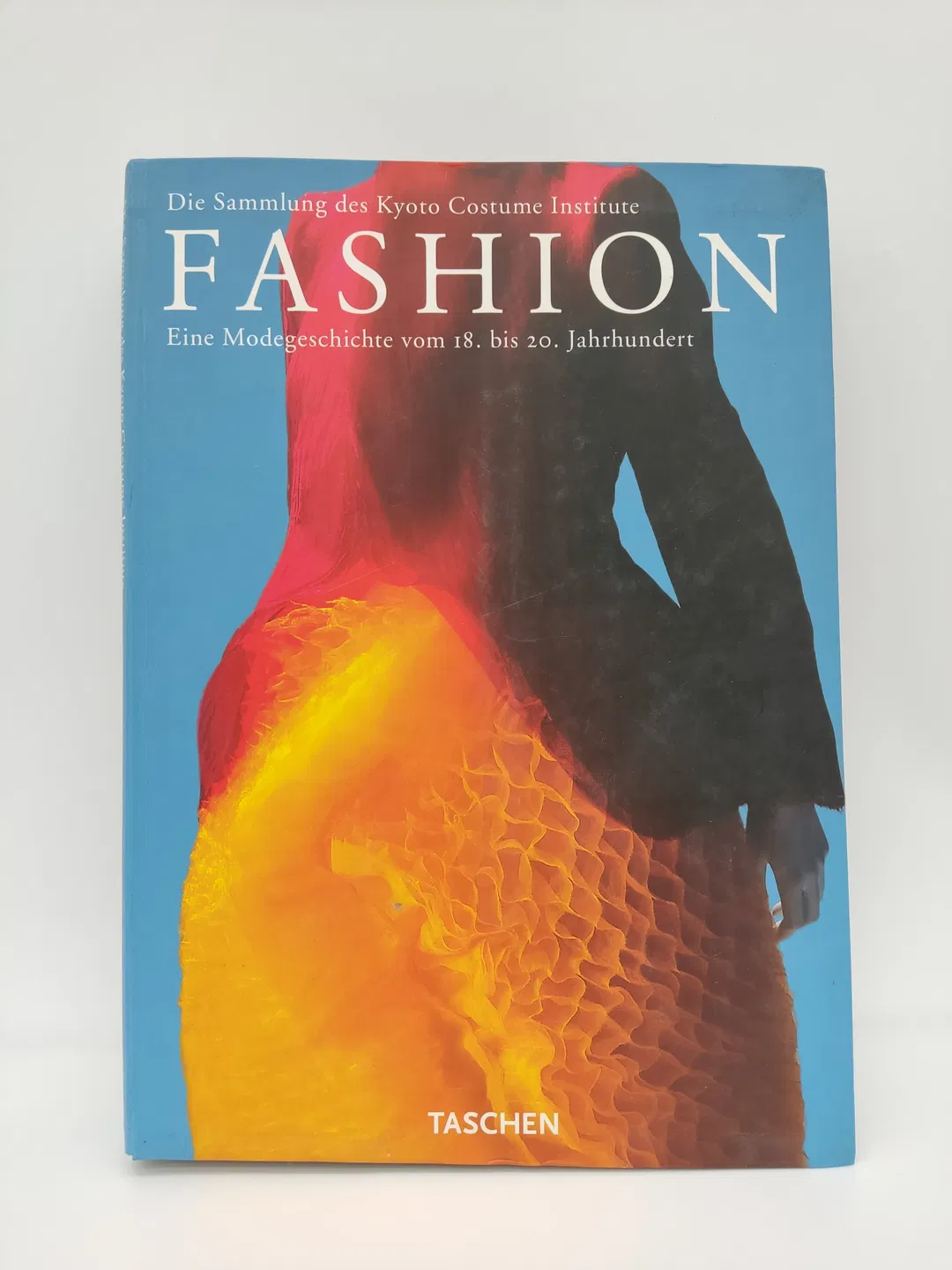 Fashion History, Eine Modegeschichte vom 18. bis 20. Jahrhundert-  The Kyoto Costume Institute - Bild 2