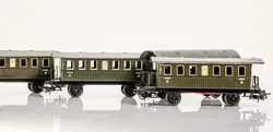 Märklin Personen- und Gepäckwagen 8 Stück Blechgehäuse H0 - Bild 3