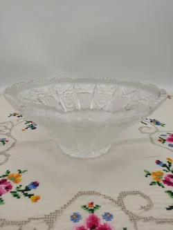 Schale aus Bleikristall, feiner Schliff, D / 21,5 cm, H / 9 cm – Vorschau 2