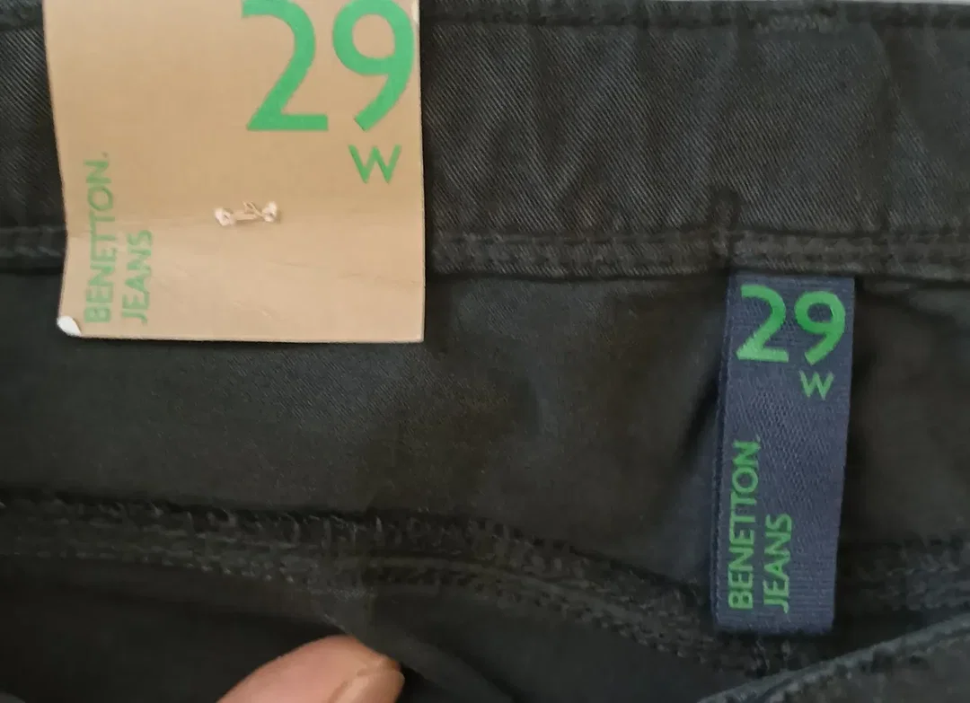 United Colors of Benetton Damen Jeans schwarz Gr. 29 – Bild 3