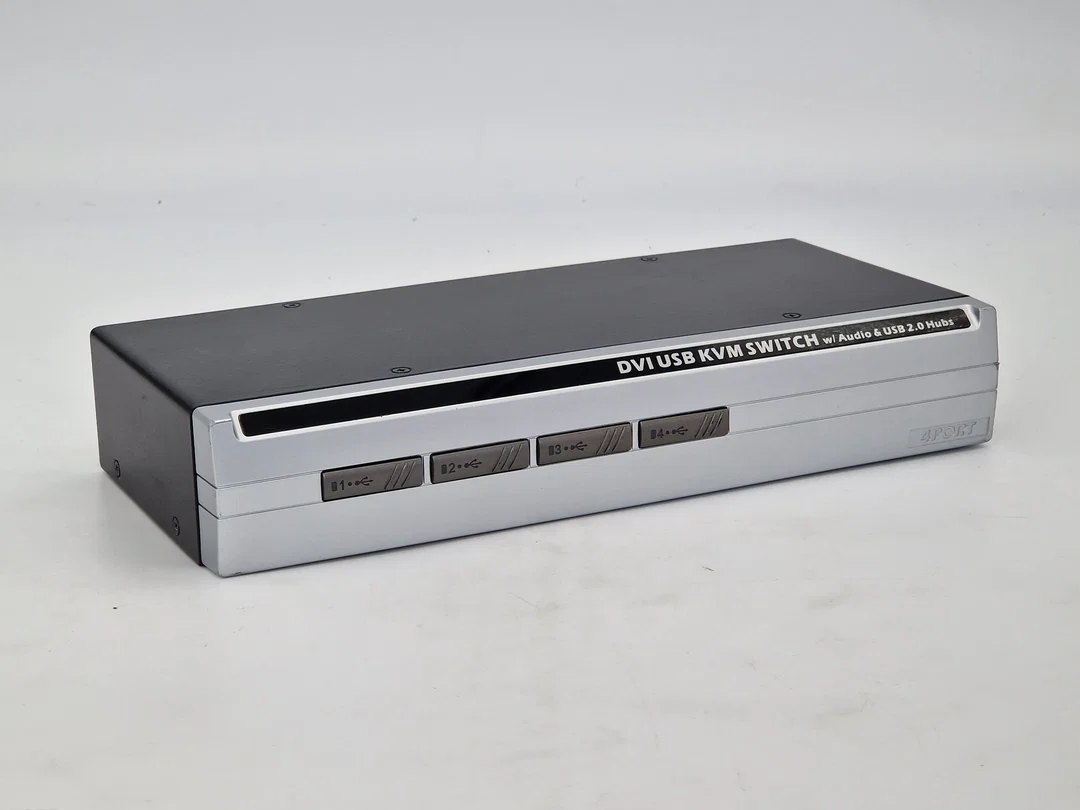 4-Port DVI KVM Switch mit USB 2.0 Hub & Audio - Professioneller Umschalter - Bild 1