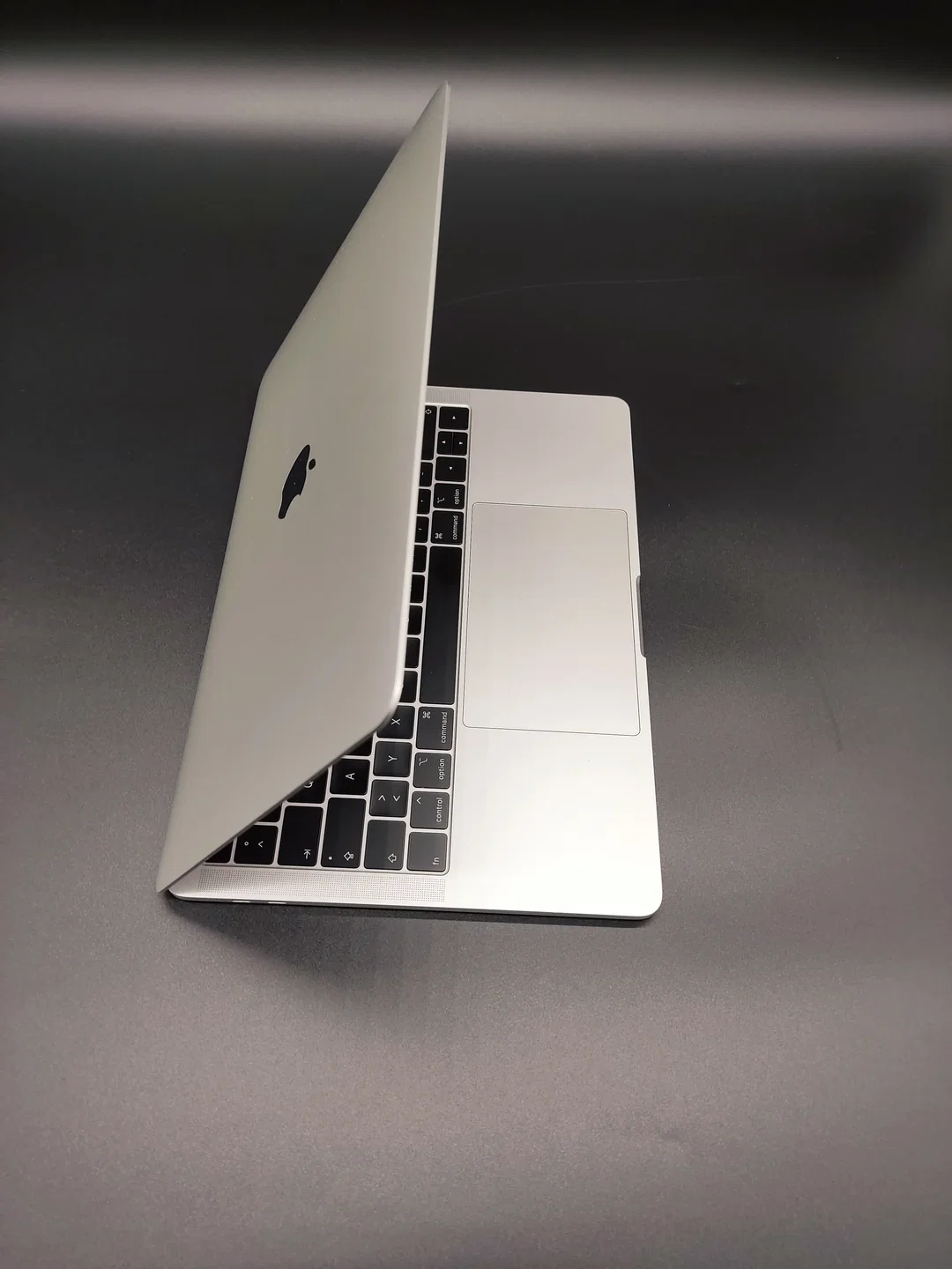 Apple MacBook Pro 2017 QWERTY 13.3" – Bild 5