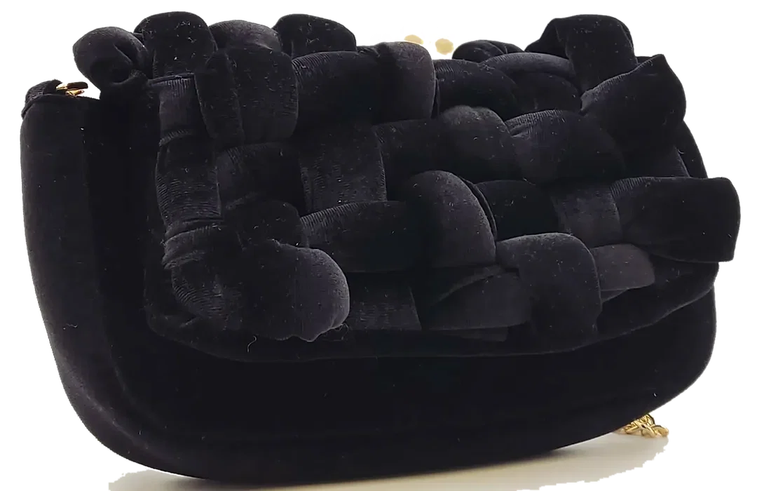 ONLY Samthandtasche schwarz mit geflochtenem Muster  – Bild 1