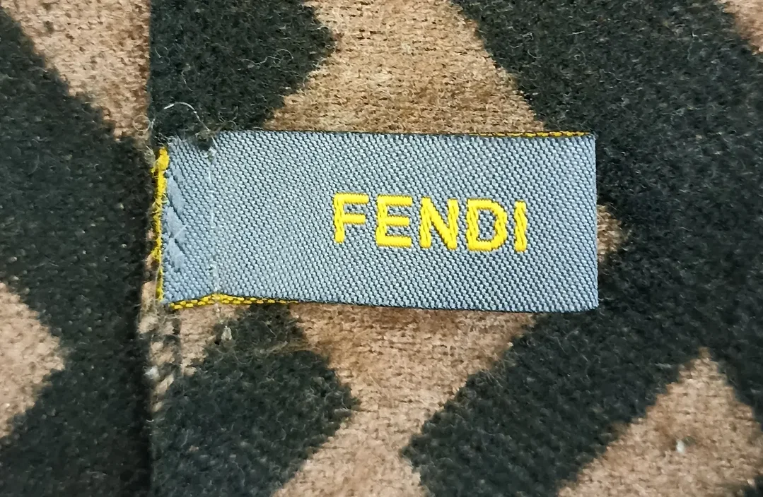 Fendi Damen Kaschmir-Seide Schal schwarz/braun gemustert  – Bild 2