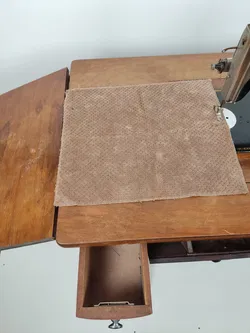 Antike Nähmaschine von 