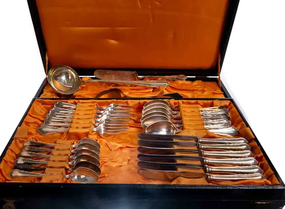BERNDORF Versilbertes 53-teiliges Vintage Besteck Set in Kassette - Bild 1