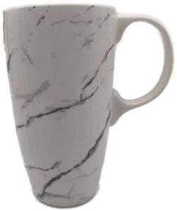 XXL Kaffeetasse in weißer Marmor-Optik