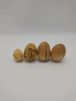 Handgefertigte Ostereier aus Holz - Bild 2