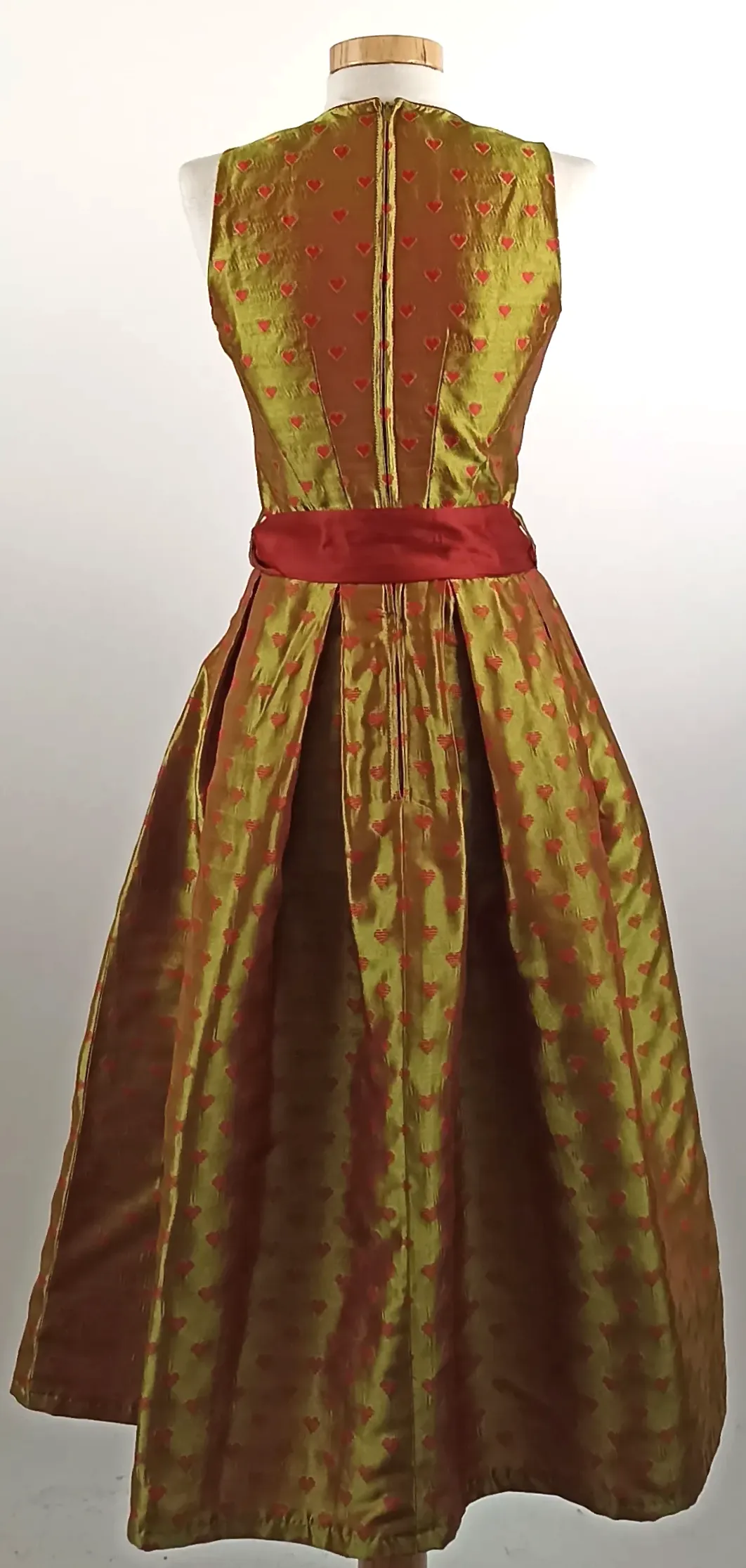 Damendirndl grün/rot Gr. XXS – Bild 2