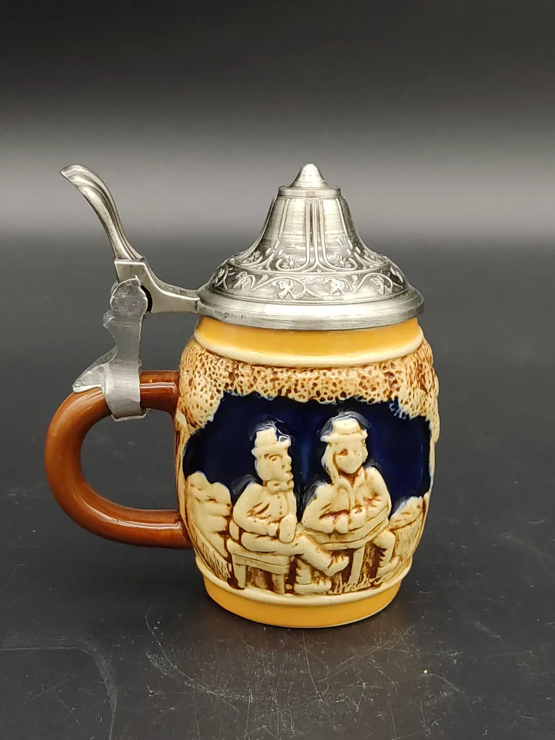 Handbemalter kleiner Bierkrug mit Deutschland-Motiv - Bild 4