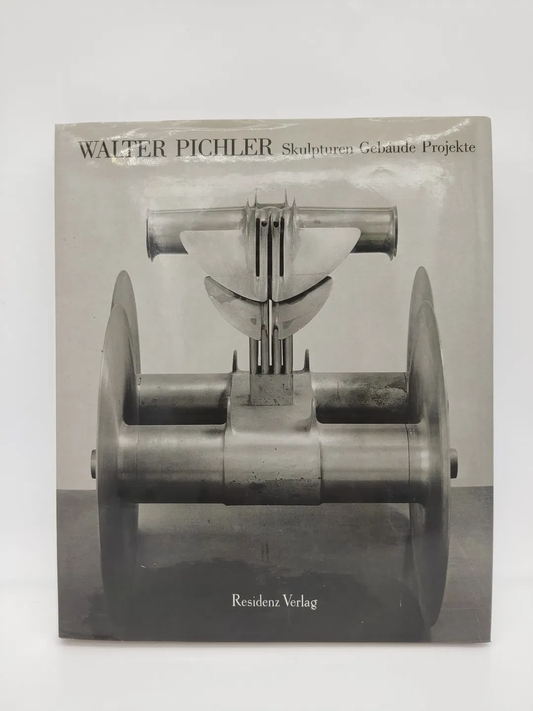  WALTER PICHLER. Skulpturen Gebäude Projekte- Walter Pichler  - Bild 1