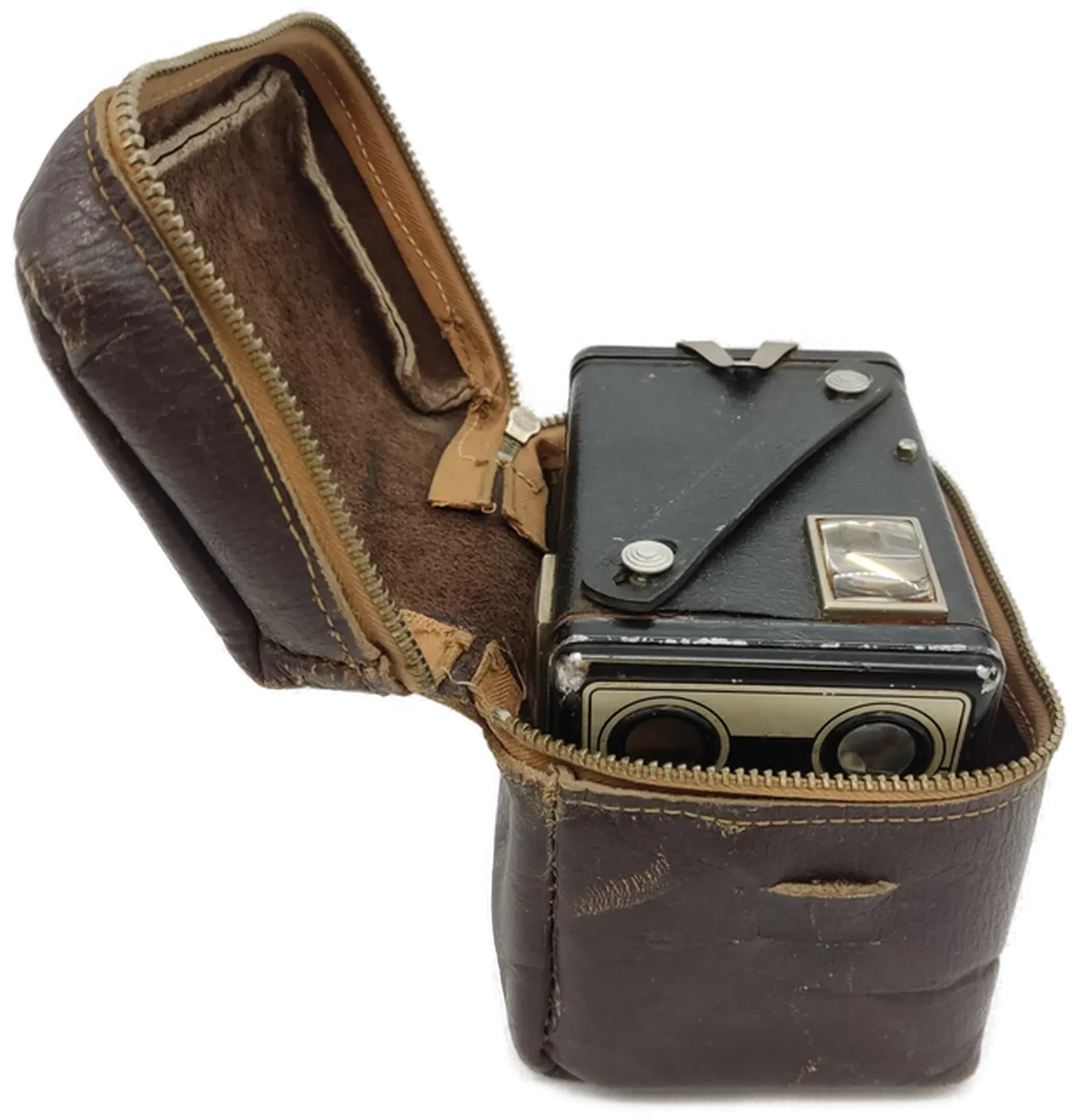 Kodak Brownie Six-20 Model D mit Blitzkontakt 1953-57 – Bild 3