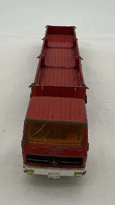 Siku Mercedes-Benz 2232 (320 PS) Sattelschlepper mit Planenauflieger - Bild 4