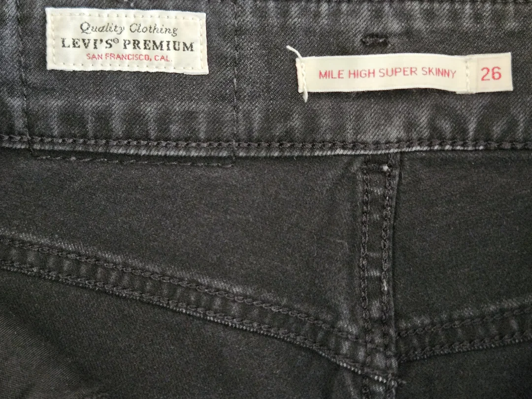 Levis Mile High Super Skinny Damen Jeans, schwarz - Gr. W26/L32 – Bild 4