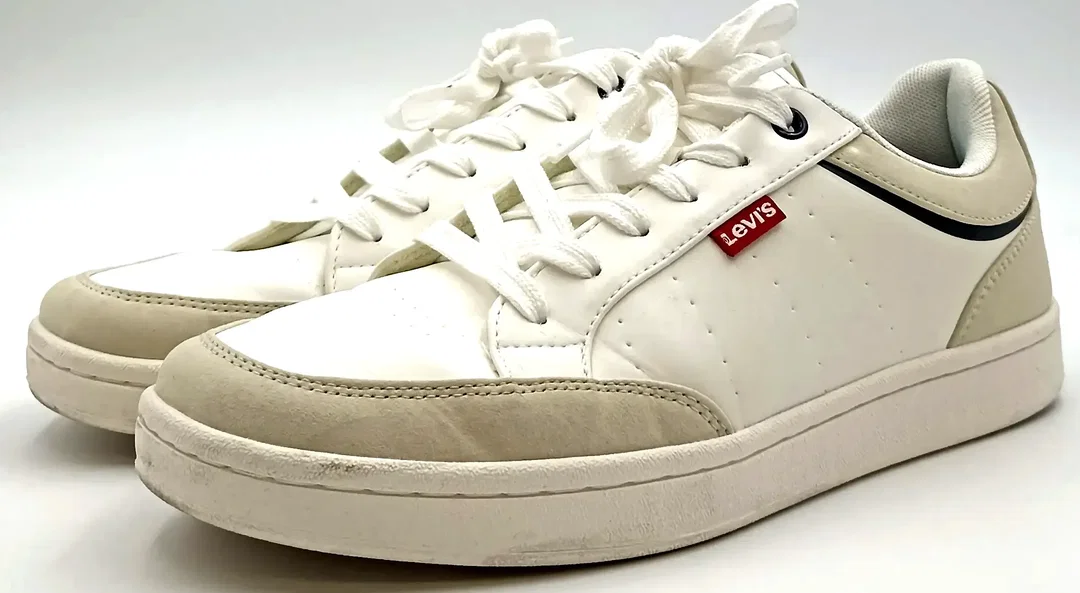Levis Herrensneaker Gr. 42 - Bild 1