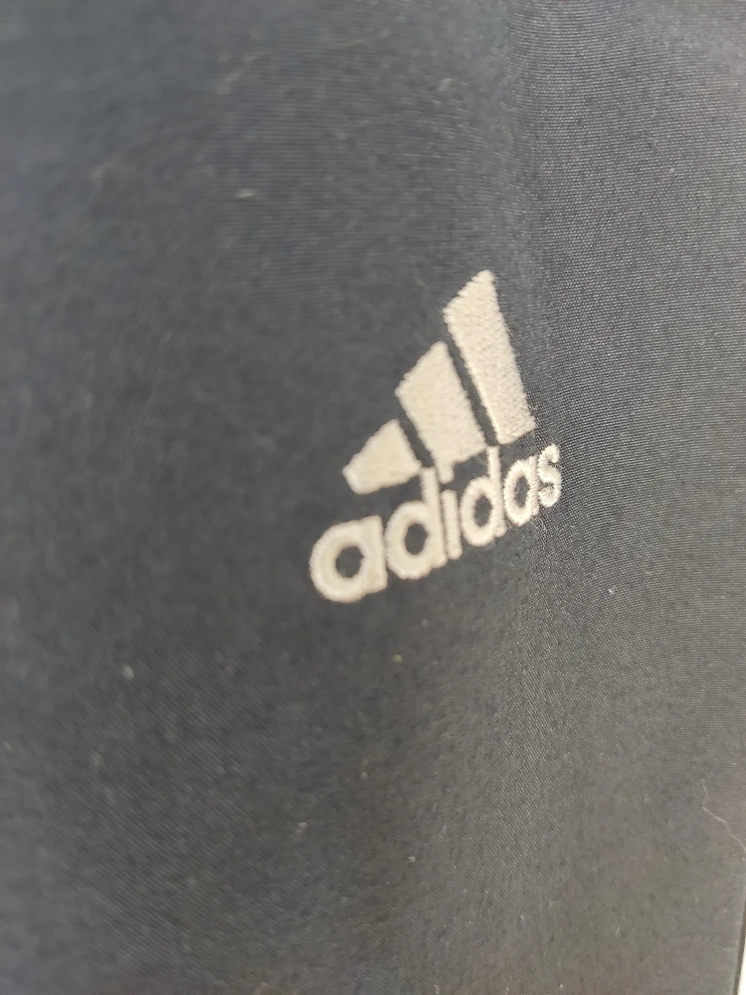 Sporthose "adidas" lang mit Gummizugbund, dunkelblau mit Taschen, Größe L – Bild 2