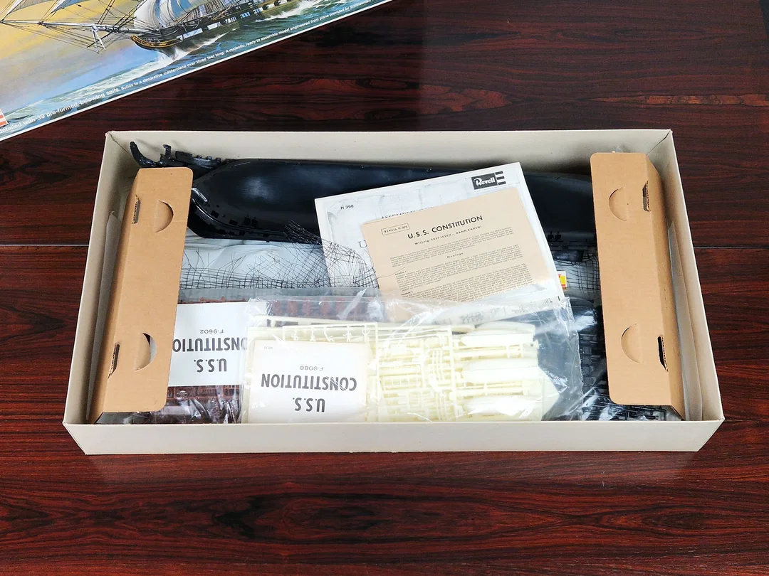 Vintage Revell U.S.S. Constitution "Old Ironsides" Modellbausatz (H-398) - 1970er Originalausgabe, Ungebaut in OVP (Segel teils beschädigt) – Bild 8