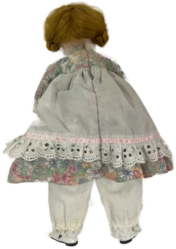 Porzellan Sammelpuppe Blumenkleid 40 cm - Bild 2