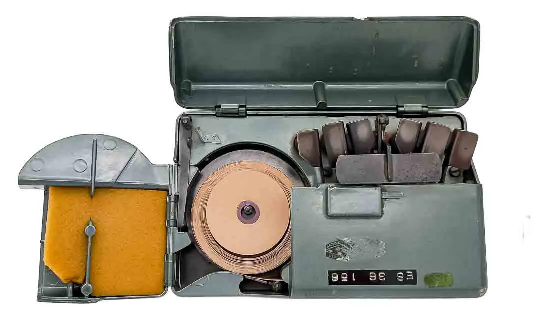 Blindenschreibgerät Marburg – Prägemaschine für Blindenschrift (Braille) - Bild 1