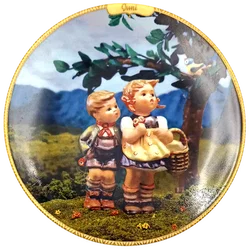 Sammelteller „Kindheitsfreuden der Jahreszeiten“ von M.I. Hummel - Juni (Teller A 1143) – Vorschau 1
