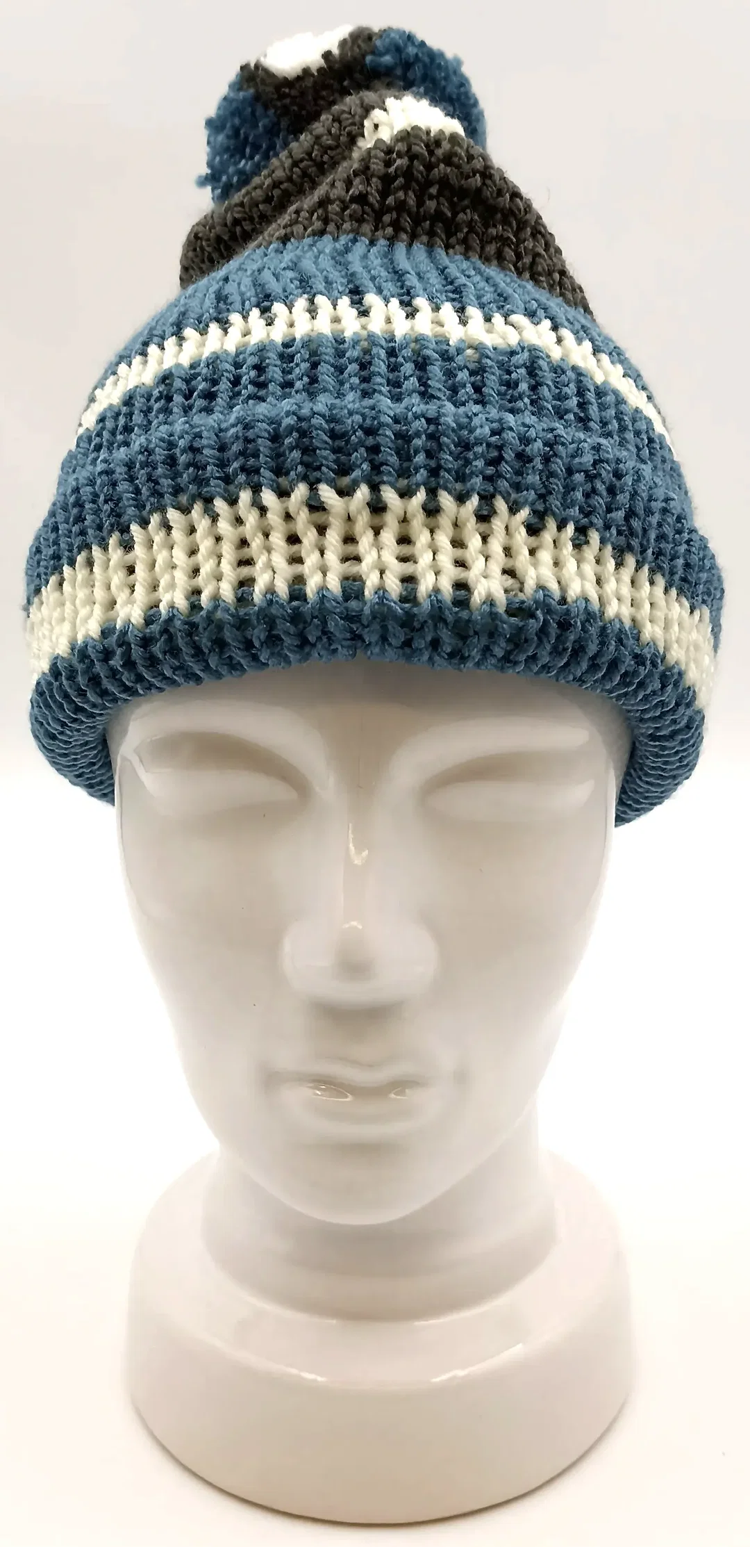 Handgestrickte Pudelmütze – Bild 2