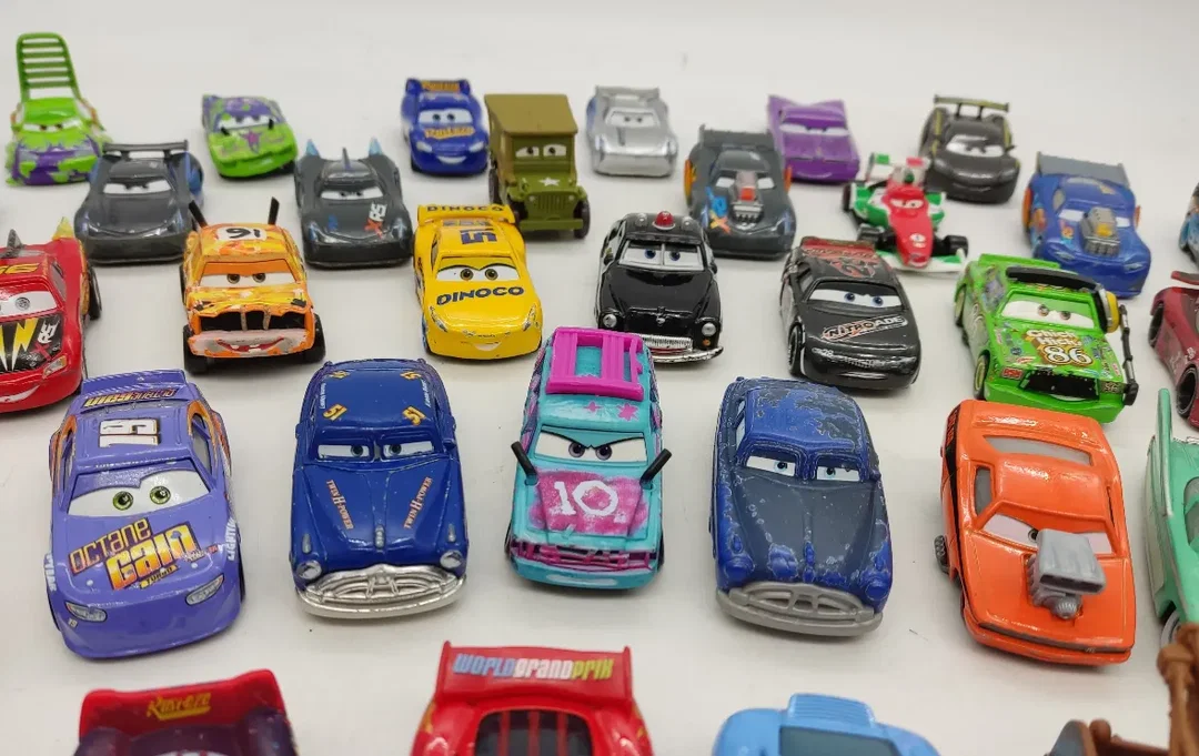  Mattel Disney/Pixar Cars Spielzeugautos 50 Stück – Bild 5