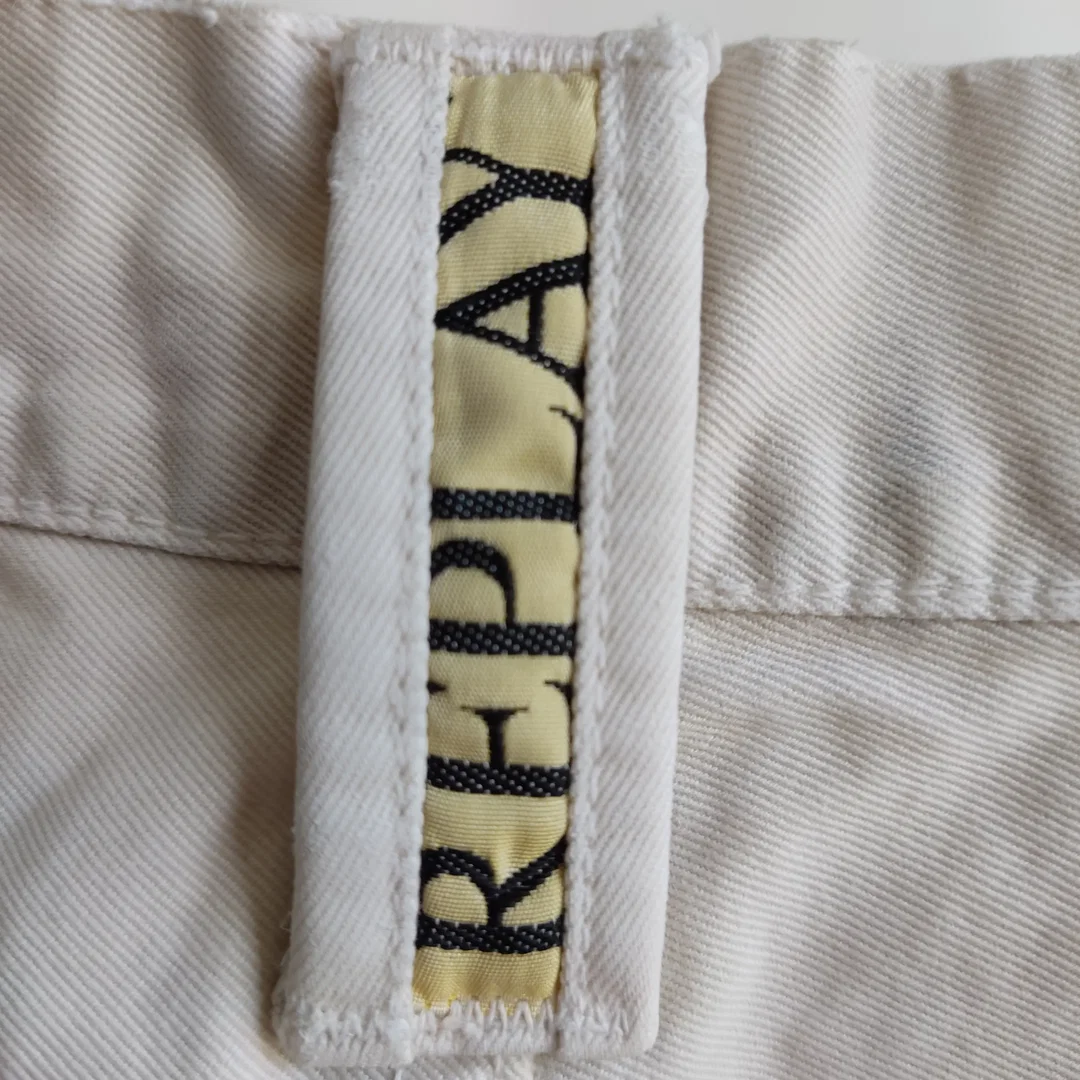 REPLAY Herrenjeans Regular 901 weiß mit Knopfleiste - Gr. W38 – Bild 3