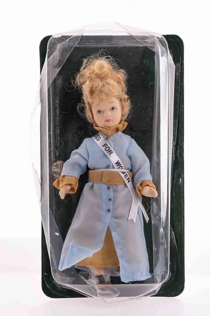  DE AGOSTINI Sammlerpuppe / Porzellanpuppe, Höhe 15cm - Bild 4