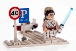 LEGO Star Wars Luke Skywalker & Rey Minifigur mit Lichtschwert - Bild 2