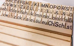 Antiker Buchstaben-Setzkasten für Leseübungen Josef Weber – Vorschau 2