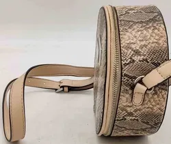 GUESS Los Angeles Runde Umhängetasche Snake Print Schlangenmuster Beige - Bild 2