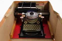 JUNIOR Vintage Tragbare Mini Schreibmaschine in Originalverpackung - Bild 2