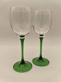2er - Set Luminarc Vintage Weinrömer Gläser, grüner Stiel, Weingut Tscheppe Südsteiermark, 1980er/1990er