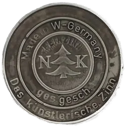 Vintage Kraus & Co v. Tischenreuth, Verzierter Zinnbecher, 95% Zinn, Historische Motive  - Bild 4