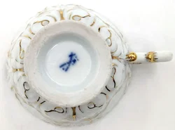 Tasse mit Untertasse Meissen (2-teilig) - gold gehöhter reliefierter Blattdekor – Vorschau 3