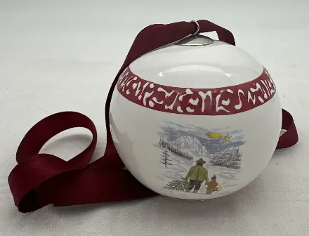 Christbaumkugel und Glocke aus Porzellan – Bild 2