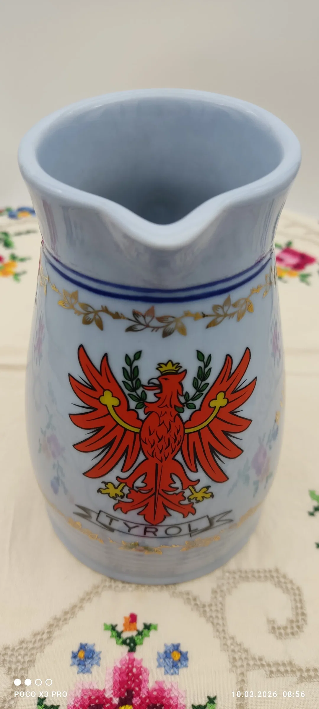 Lilien Porzellan Weinkrug 'Wörthersee' | Souvenir-Schatz – Bild 2