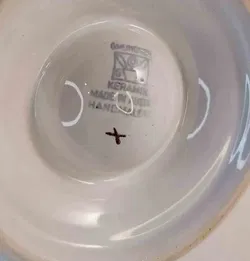 Gmundner Keramik Eierbecher mit Ablage Streublumenmuster Handbemalt Ø 12,4 cm - Bild 4