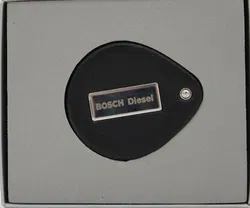 BOSCH Diesel Reisewecker „Lens“ – Retro Alarm Clock mit Weltzeitring - Bild 3