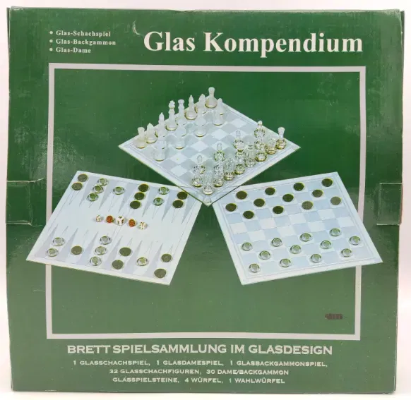 Brettspielesammlung im Glasdesign - Bild 4
