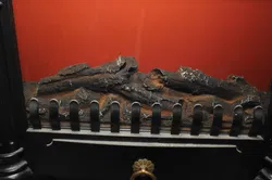 Elektrischer Kaminofen DS Produkte SF-1516 – 1950 W, Retro-Design, mit Flammeneffekt - Bild 2