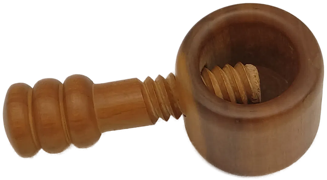 Dreh-Nussknacker aus Holz in Nussbraun - Bild 1