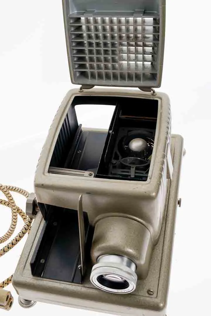 Vintage Braun Paximat Electric Diaprojektor mit 1:2,8/85 Stable Proj.-Kata – Bild 3