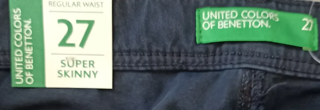 United Colors of Benetton Damen Jeans dunkelblau Gr. 27 – Bild 3
